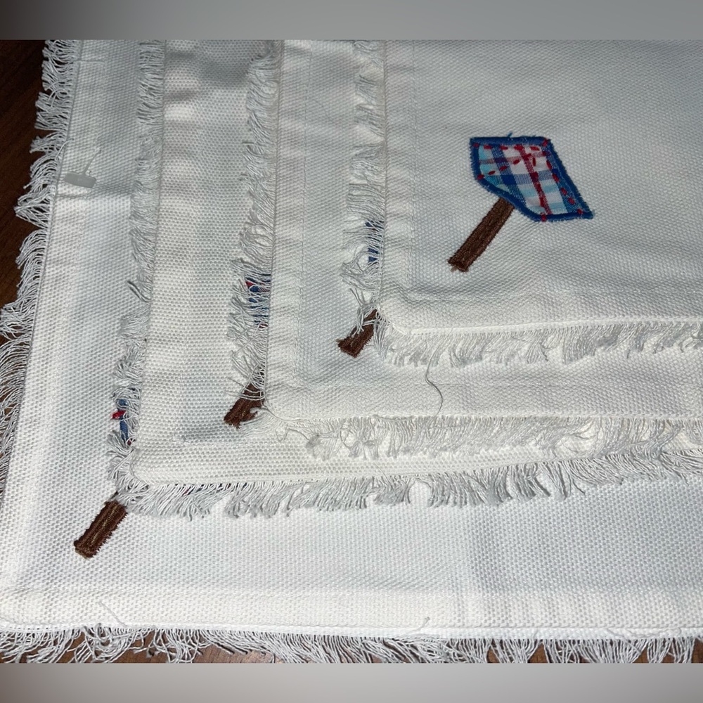 Pottery Barn Kids 100%Cotton Vintage Set of 4 White Placemats. Size 12”x12”